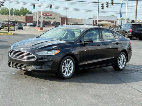 Used 2020 Ford Fusion SE FWD image 8