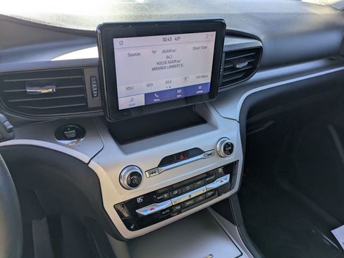 Certified 2020 Ford Explorer XLT w/ Comfort Package image 20