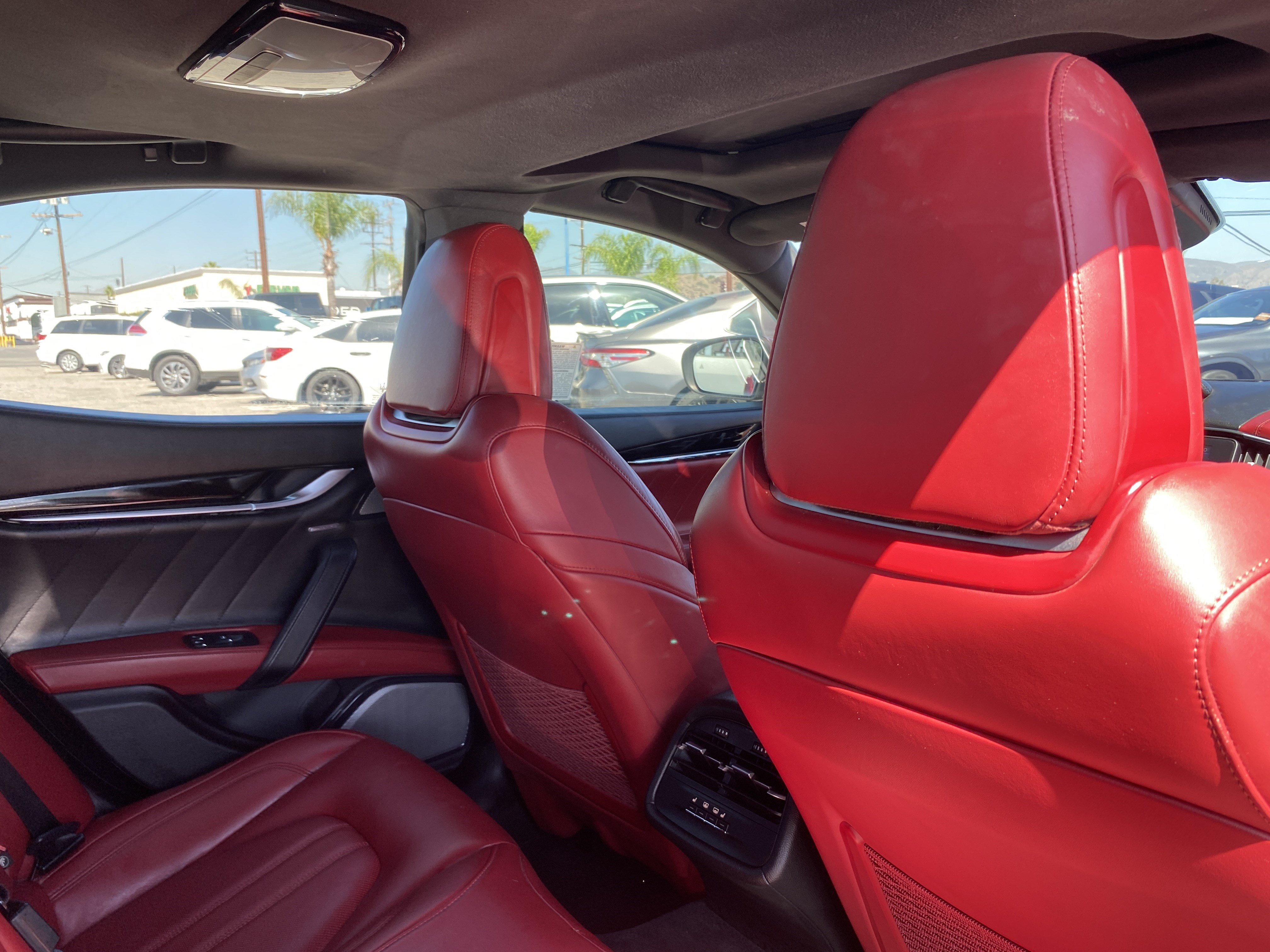 Used 2019 Maserati Ghibli GranSport RWD image 23