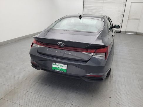Used 2021 Hyundai Elantra SEL FWD image 7