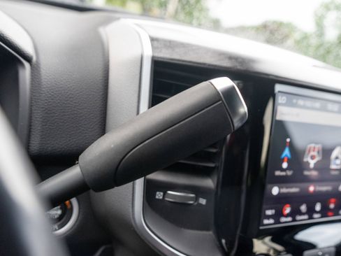 Used 2019 RAM 2500 Big Horn w/ Night Edition AWD/4WD image 26