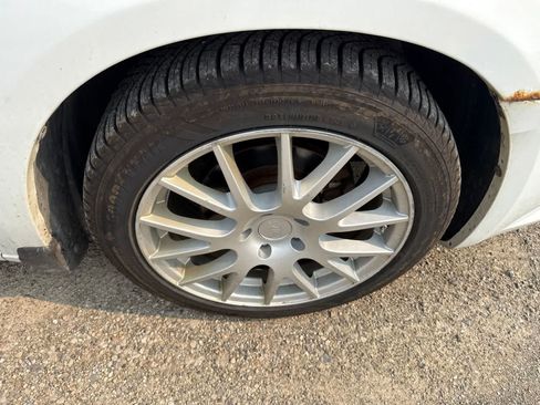 Used 2013 Chrysler 200 Limited w/ Sun & Sound Pkg FWD image 5