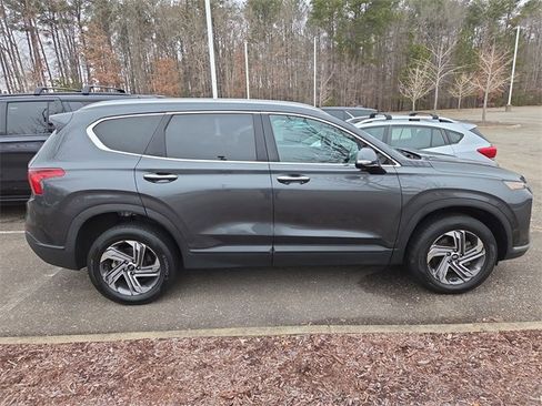 Used 2023 Hyundai Santa Fe SEL image 2