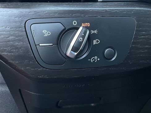 Used 2018 Audi A4 2.0T Premium Plus w/ Premium Plus Package image 28