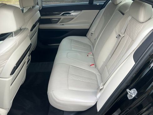 Used 2016 BMW 750i xDrive AWD/4WD image 13