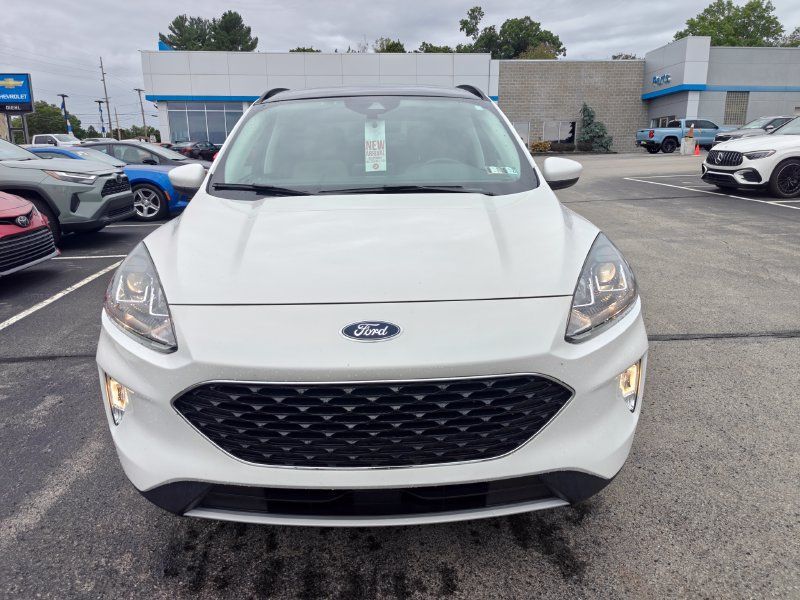 Used 2022 Ford Escape SEL w/ Technology Package AWD/4WD image 2