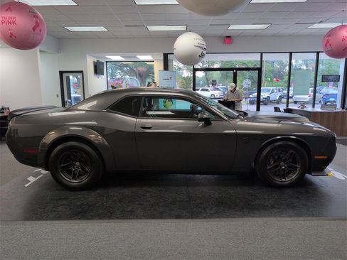 Used 2023 Dodge Challenger SRT Hellcat Redeye image 5