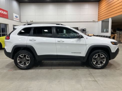 Used 2020 Jeep Cherokee Trailhawk w/ Cold Weather Group image 4