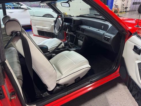 Used 1992 Ford Mustang LX RWD image 12