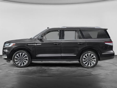 Used 2024 Lincoln Navigator Reserve w/ Monochromatic Package AWD/4WD image 3