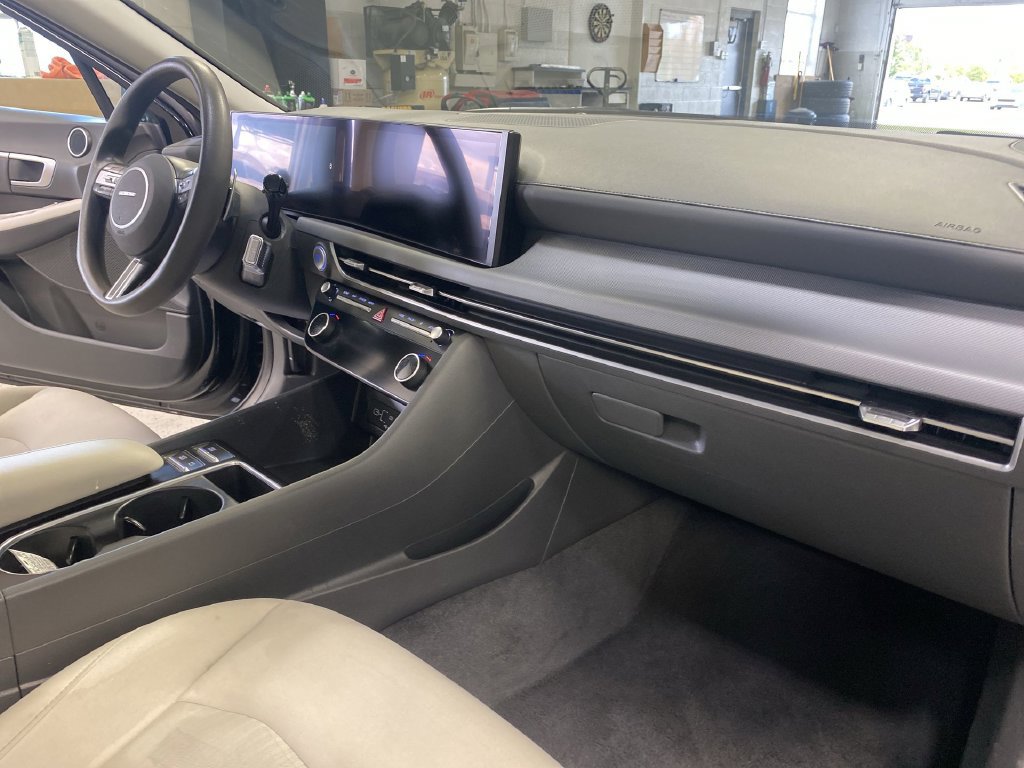 Used 2025 Hyundai Sonata SEL FWD image 37