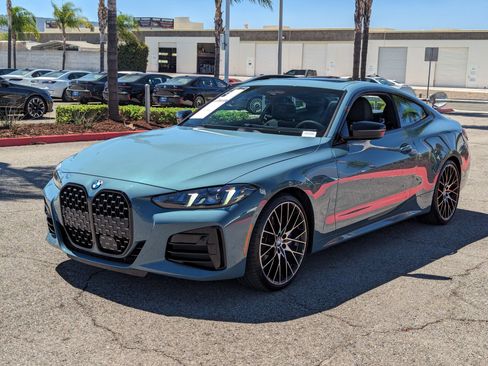Used 2025 BMW 430i Coupe w/ M Sport Package image 5