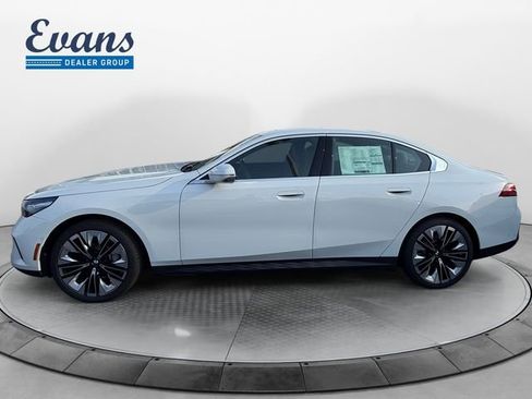 New 2026 BMW 530i xDrive AWD/4WD image 2