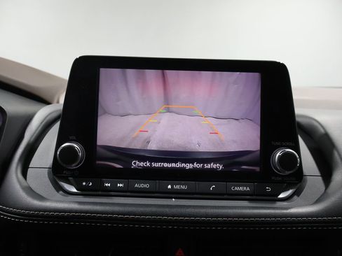 Used 2022 Nissan Rogue S image 27