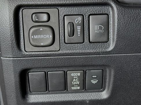 Used 2024 Toyota 4Runner TRD Off-Road Premium image 16