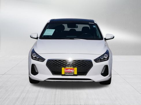 Used 2018 Hyundai Elantra GT w/ Tech Package 03 FWD image 2