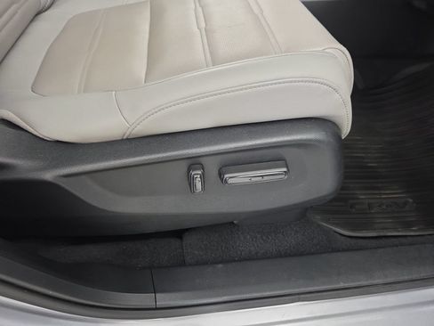Certified 2022 Honda CR-V Touring image 29