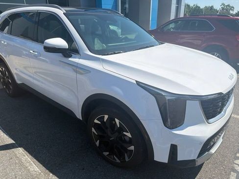 Used 2025 Kia Sorento EX w/ Panoramic Sunroof Package AWD/4WD image 1