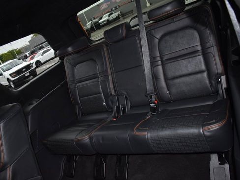Used 2024 Lincoln Navigator Black Label image 12