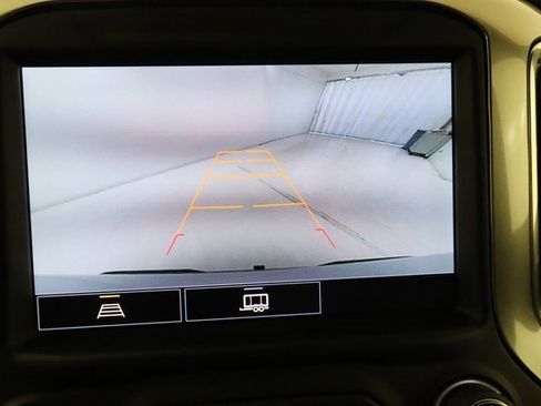 Used 2021 Chevrolet Silverado 1500 LT Trail Boss w/ Convenience Package II image 17