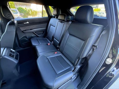 Used 2023 Volkswagen Atlas Cross Sport SE image 20