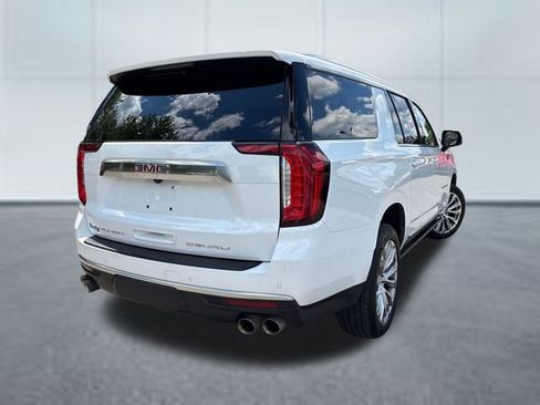 Used 2022 GMC Yukon XL Denali AWD/4WD image 4