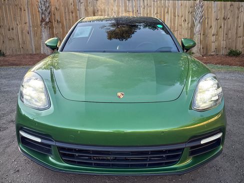 Used 2018 Porsche Panamera 4 AWD/4WD image 17