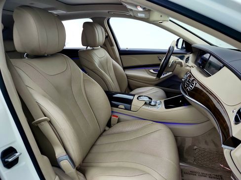 Used 2017 Mercedes-Benz S 550 Sedan image 24