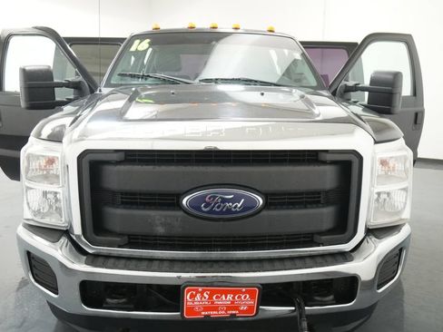 Used 2016 Ford F250 XL w/ XL Appearance Package AWD/4WD image 27