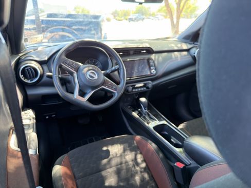 Used 2024 Nissan Kicks SR FWD image 29