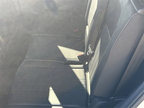 Certified 2022 Volkswagen Tiguan SE w/ Panoramic Sunroof Package image 13