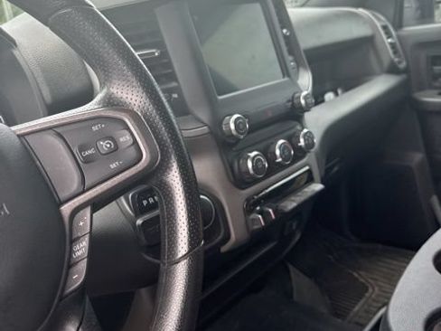 Used 2024 RAM 2500 Tradesman w/ Chrome Appearance Group AWD/4WD image 4