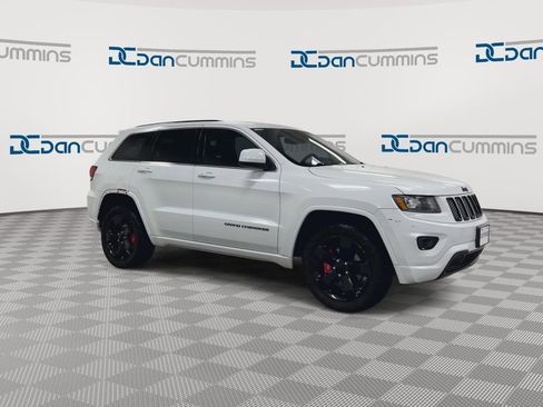 Used 2015 Jeep Grand Cherokee Altitude AWD/4WD image 2