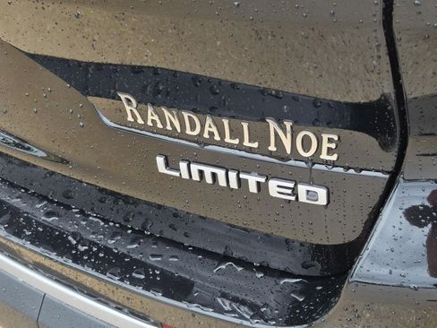 New 2026 Jeep Grand Cherokee L Limited w/ Luxury Tech Group II RWD image 7