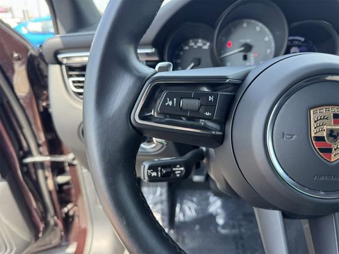 Certified 2024 Porsche Macan S image 19