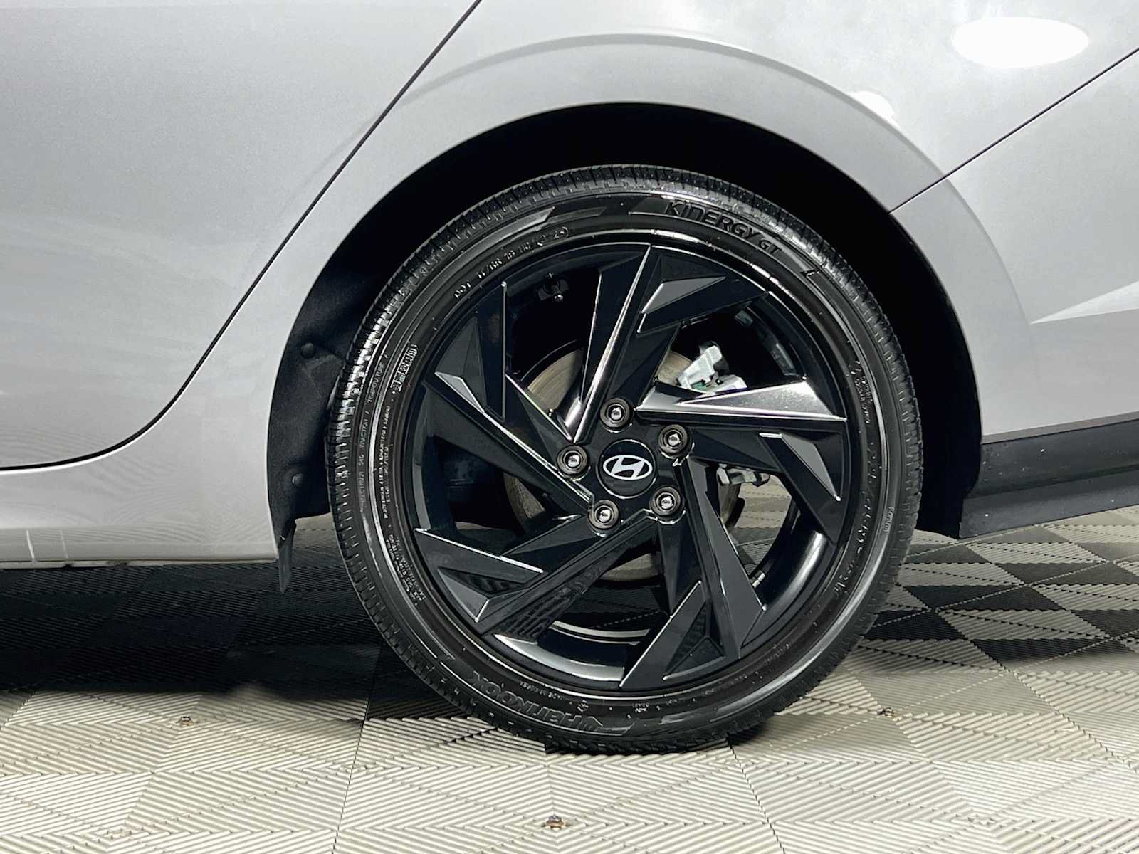 Certified 2026 Hyundai Elantra SEL Sport FWD image 31