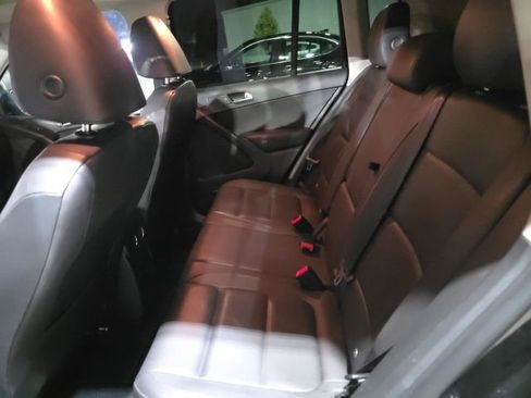 Used 2015 Volkswagen Tiguan SEL image 14