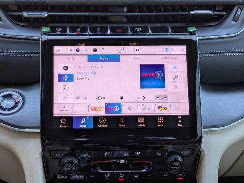 New 2025 Jeep Grand Cherokee Limited image 19