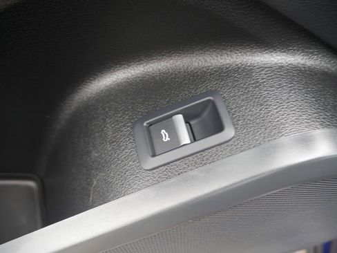 Certified 2023 Audi Q5 2.0T Premium w/ Convenience Package image 19