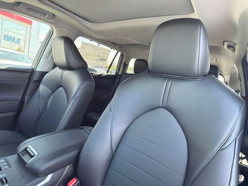 New 2026 Toyota Highlander XLE AWD/4WD image 23