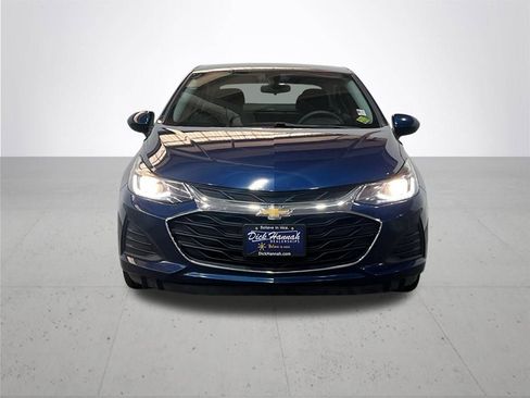 Used 2019 Chevrolet Cruze LT w/ Convenience Package image 4
