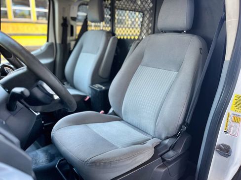 Used 2018 Ford Transit 250 130 Low Roof RWD image 27