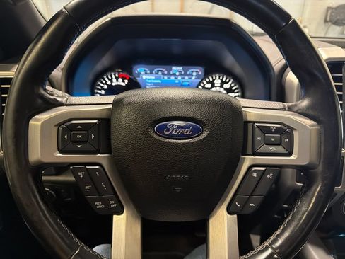 Used 2017 Ford F150 Platinum w/ Equipment Group 701A Luxury AWD/4WD image 11