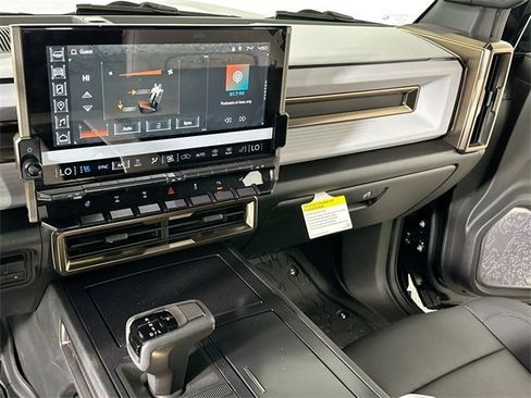 New 2024 GMC Hummer EV 2X w/ Extreme Off-Road Package image 19