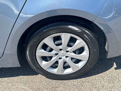 Used 2023 Toyota Corolla LE w/ Carpet Mat Package (TMS) FWD image 39