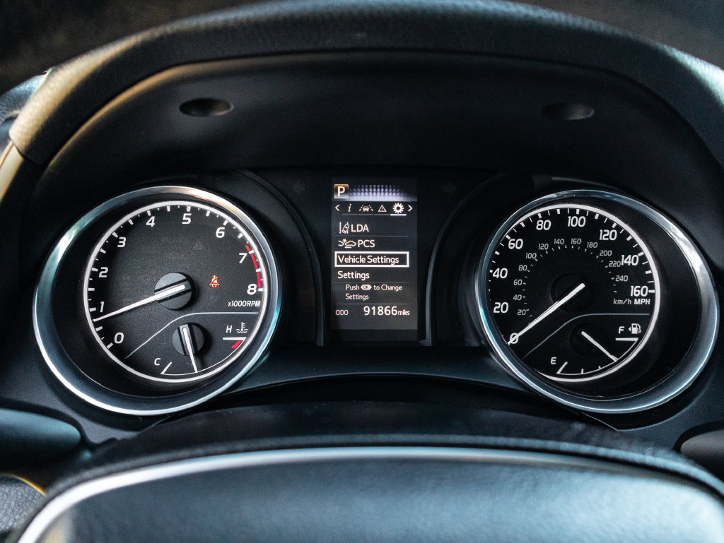 Used 2019 Toyota Camry LE FWD image 31
