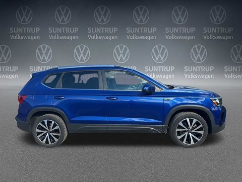 Used 2023 Volkswagen Taos SE FWD image 36