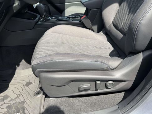 Used 2026 Subaru Forester Premium AWD/4WD image 17
