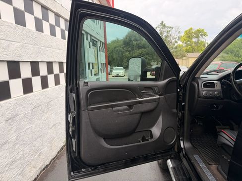 Used 2014 Chevrolet Silverado 2500 LTZ w/ LTZ Plus Package AWD/4WD image 11