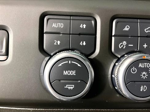 Used 2025 GMC Sierra 3500 Denali Ultimate AWD/4WD image 34